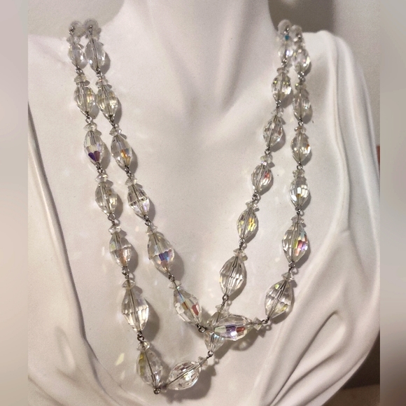 Vintage Austrian crystals long gradient necklace - Picture 2 of 13